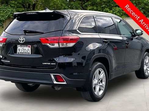 Certified 2019 Toyota Highlander Limited AWD/4WD image 5