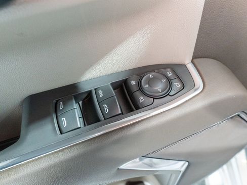 Used 2024 GMC Sierra 1500 SLT w/ X31 Off-Road Package image 17