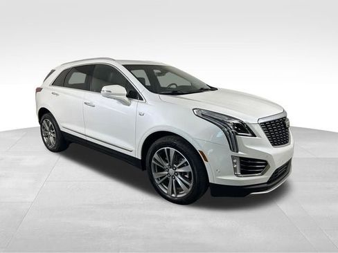 Used 2021 Cadillac XT5 Premium Luxury w/ Platinum Package AWD/4WD image 7