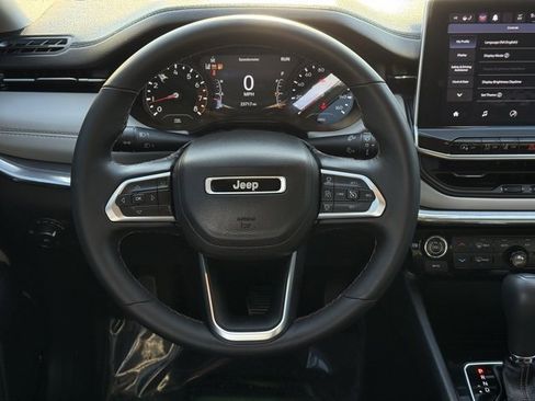 Certified 2022 Jeep Compass Limited image 19