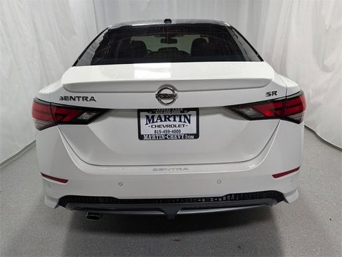 Used 2021 Nissan Sentra SR w/ SR Premium Package image 5