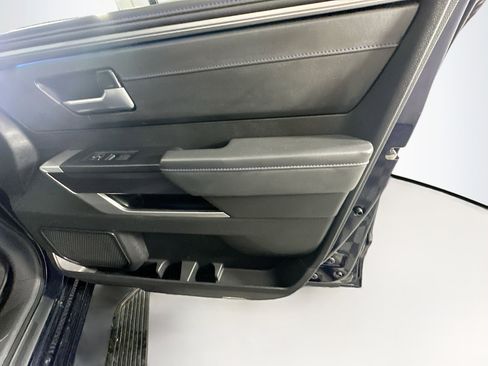 Used 2023 Toyota Tundra Platinum w/ Advanced Package image 32