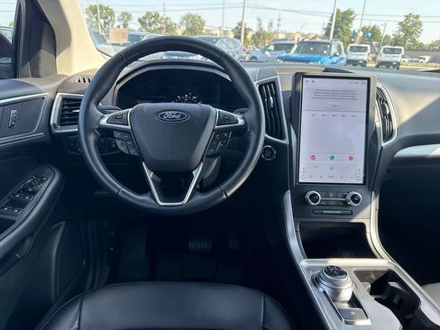 Used 2023 Ford Edge SEL w/ Convenience Package AWD/4WD image 9