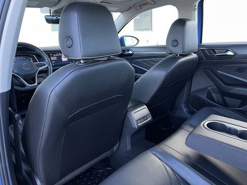 Used 2024 Volkswagen Jetta SEL image 25