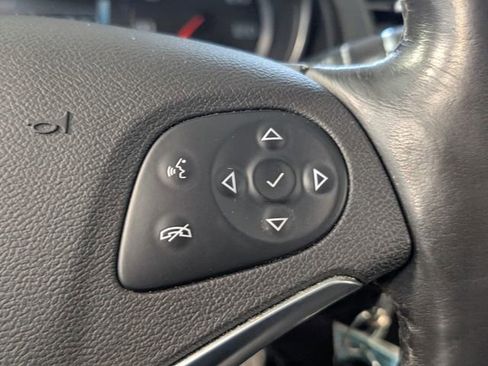 Used 2017 Chevrolet Impala LT FWD image 21