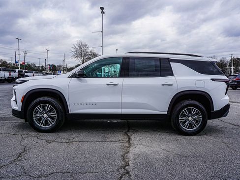 New 2026 Chevrolet Traverse LT w/ LPO, Floor Liner Package image 7