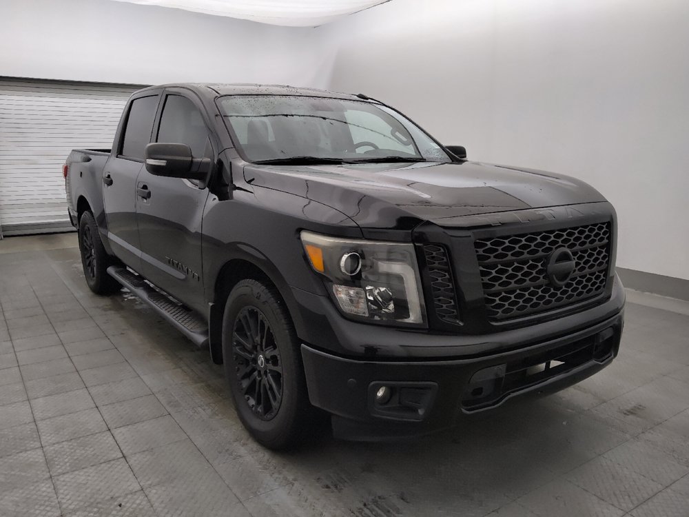 Used 2018 Nissan Titan SV w/ SV Convenience Package RWD image 13