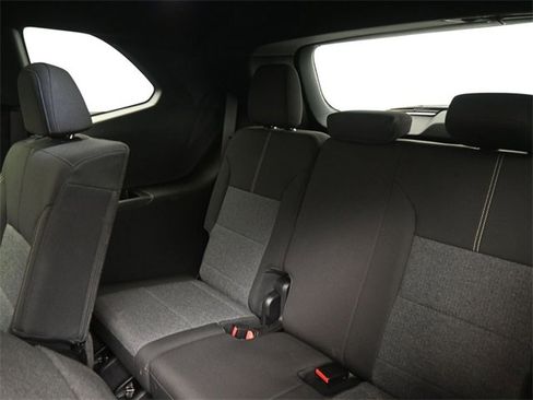 Used 2025 GMC Acadia Elevation image 20