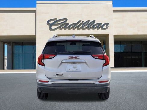 Used 2019 GMC Terrain SLT w/ Preferred Package image 4