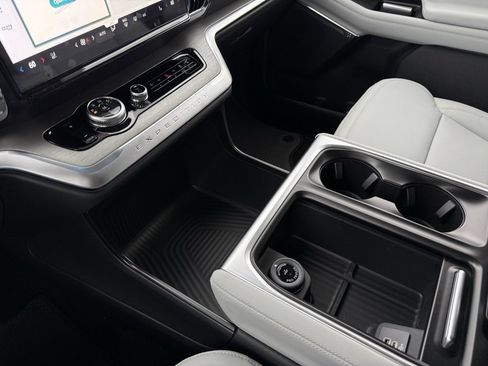 New 2026 Ford Expedition Max Platinum w/ Driver's Package image 20