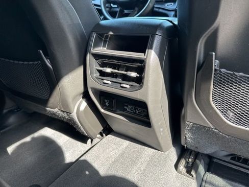 Used 2024 Jeep Grand Cherokee Altitude AWD/4WD image 18