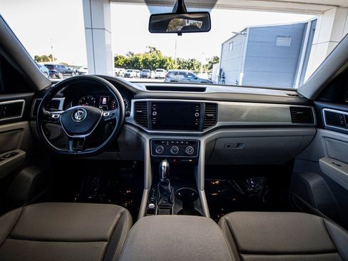 Used 2018 Volkswagen Atlas SE image 30