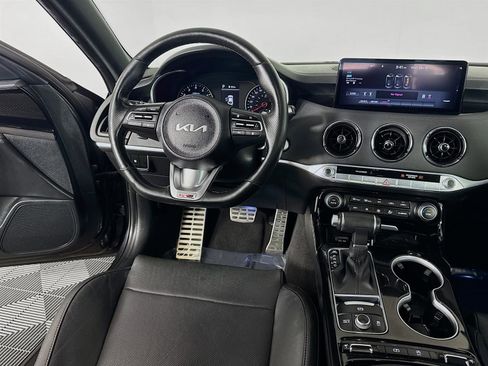 Certified 2022 Kia Stinger GT-Line image 23