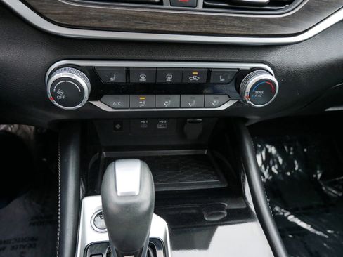 Certified 2023 Nissan Altima 2.5 SV w/ SV Premium Package AWD/4WD image 21