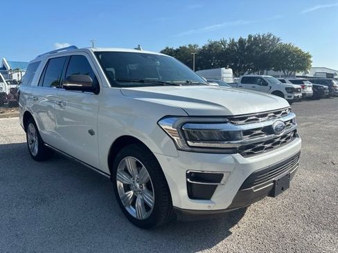 Used 2022 Ford Expedition King Ranch RWD image 3
