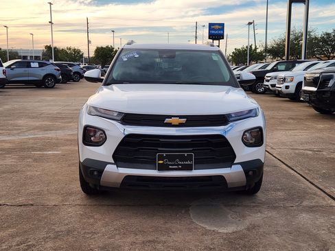 Certified 2022 Chevrolet TrailBlazer LT w/ Convenience Package image 3