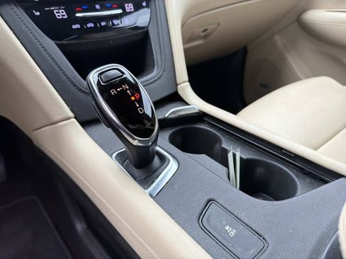 Used 2018 Cadillac XT5 Luxury w/ Driver Awareness Package FWD image 32