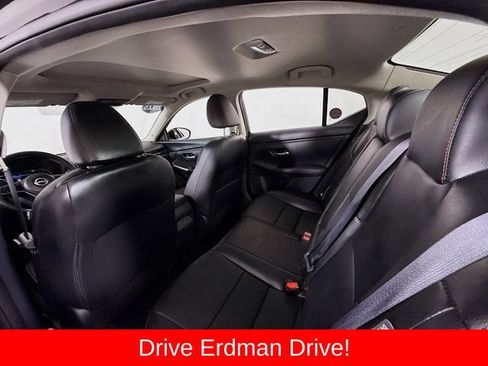 Used 2025 Nissan Sentra SR w/ SR Premium Package FWD image 10