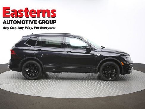 Used 2022 Volkswagen Tiguan SE R-Line image 46