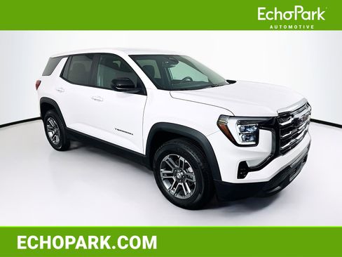 Used 2025 GMC Terrain Elevation image 1