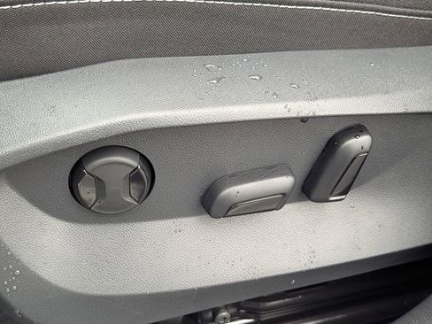 New 2026 Volkswagen Taos SEL AWD/4WD image 27
