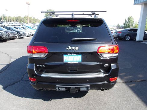 Used 2015 Jeep Grand Cherokee Overland AWD/4WD image 4