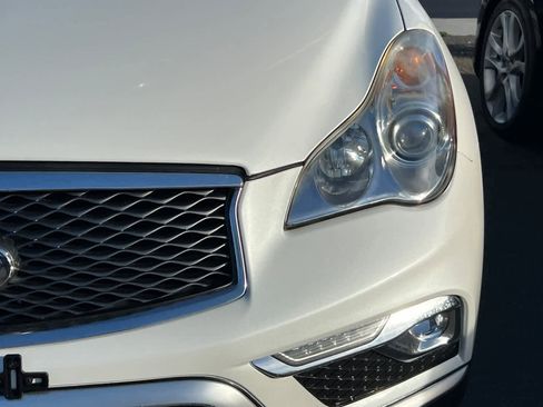 Used 2017 INFINITI QX50 AWD w/ Deluxe Touring Package image 11