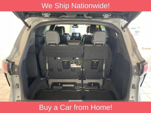 Used 2024 Toyota Sienna XSE w/ XSE Plus Package AWD/4WD image 16