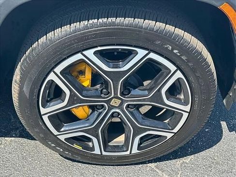 Used 2023 Rivian R1S Adventure AWD/4WD image 33