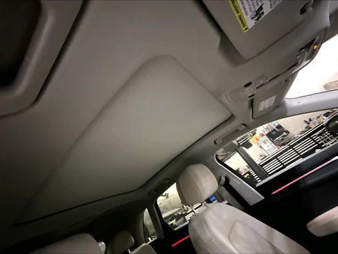 Used 2025 Audi Q3 2.0T Premium Plus w/ Premium Plus Package image 12