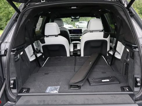 New 2027 BMW X7 xDrive40i w/ M Sport Package AWD/4WD image 17