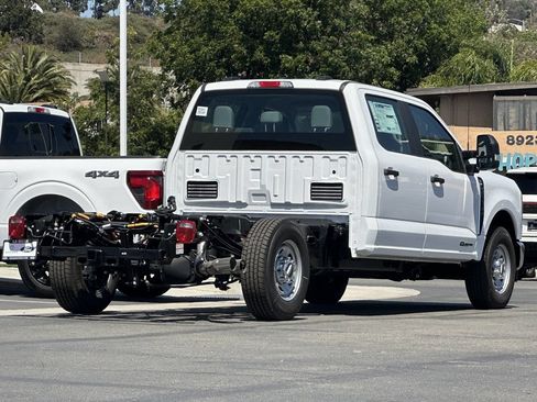 New 2026 Ford F250 XL w/ XL Chrome Package RWD image 3