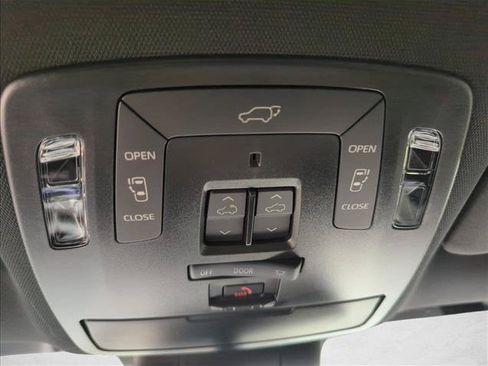 New 2026 Toyota Sienna Limited FWD image 21