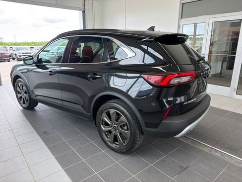 Certified 2024 Ford Escape Platinum AWD/4WD image 2