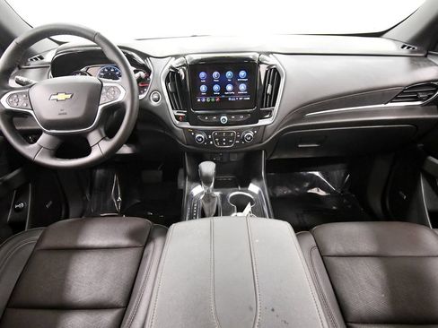 Used 2024 Chevrolet Traverse High Country AWD/4WD image 3