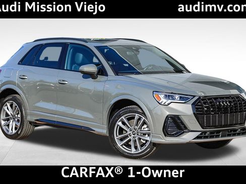 Used 2023 Audi Q3 2.0T Premium w/ Black Optic Sport Package image 1