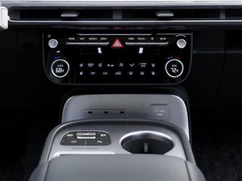 New 2026 Hyundai Ioniq 9 SEL AWD/4WD image 16