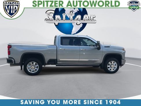Used 2024 Chevrolet Silverado 3500 High Country w/ High Country Premium Package AWD/4WD image 10