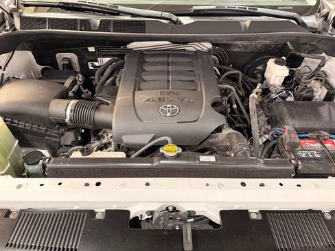 Used 2017 Toyota Tundra SR AWD/4WD image 6