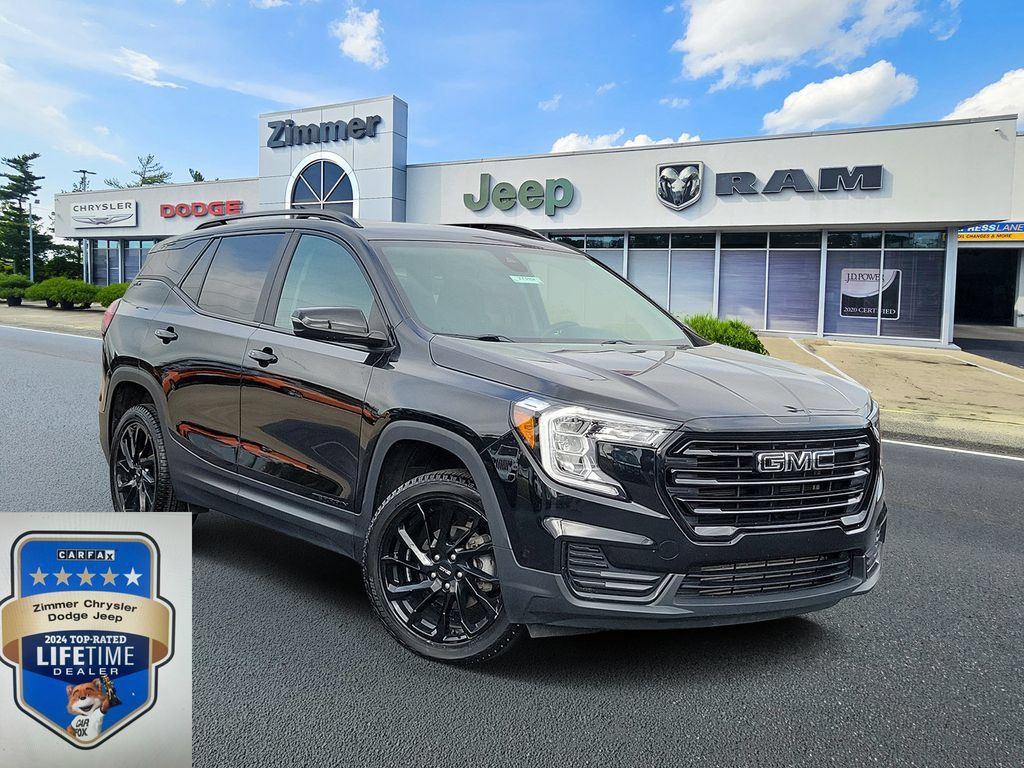 Used 2024 GMC Terrain SLE w/ Driver Convenience Package AWD/4WD image 1