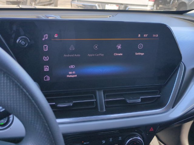 Used 2024 Chevrolet Trax LT FWD image 16