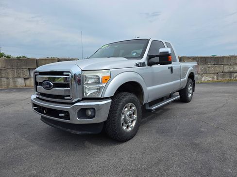 Used 2014 Ford F250 XLT w/ XLT Premium Package AWD/4WD image 5