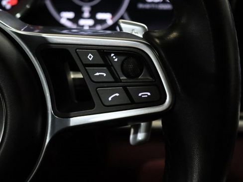 Used 2018 Porsche Panamera 4S image 6