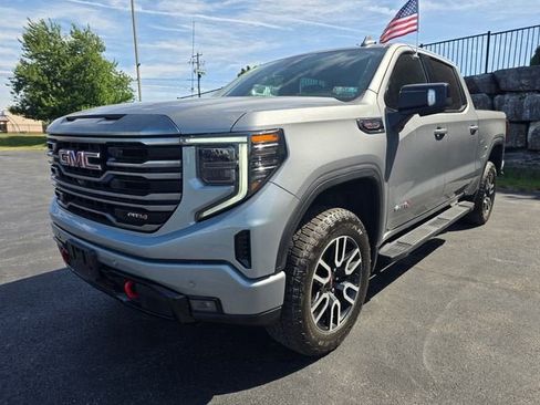 Used 2024 GMC Sierra 1500 AT4 w/ Technology Package AWD/4WD image 8
