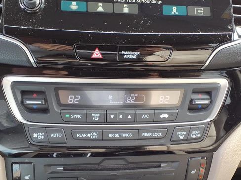 Used 2019 Honda Pilot Touring image 24