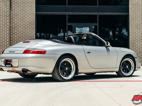 Used 2002 Porsche 911 Cabriolet image 4