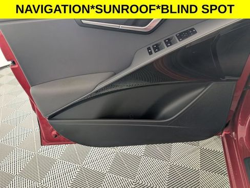 Used 2023 Kia Niro EX Touring FWD image 10