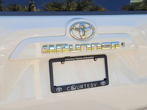 Used 2015 Toyota 4Runner SR5 Premium image 10