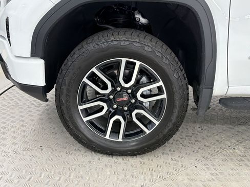 Used 2026 GMC Sierra 1500 AT4 w/ AT4 Premium Package AWD/4WD image 12