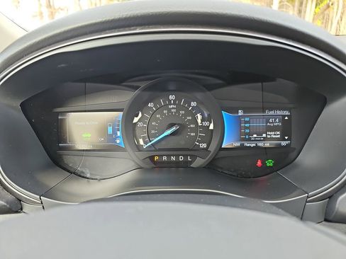 Used 2018 Ford Fusion SE image 22